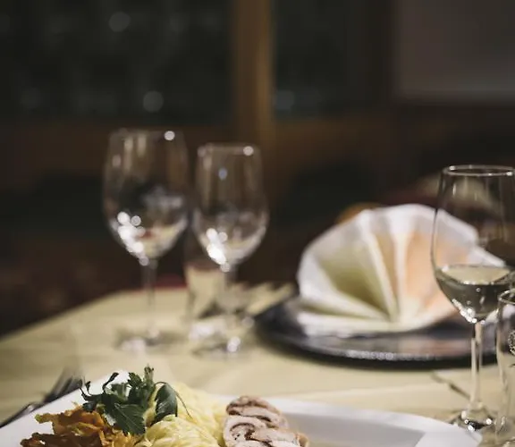 Hensle Πανδοχείο